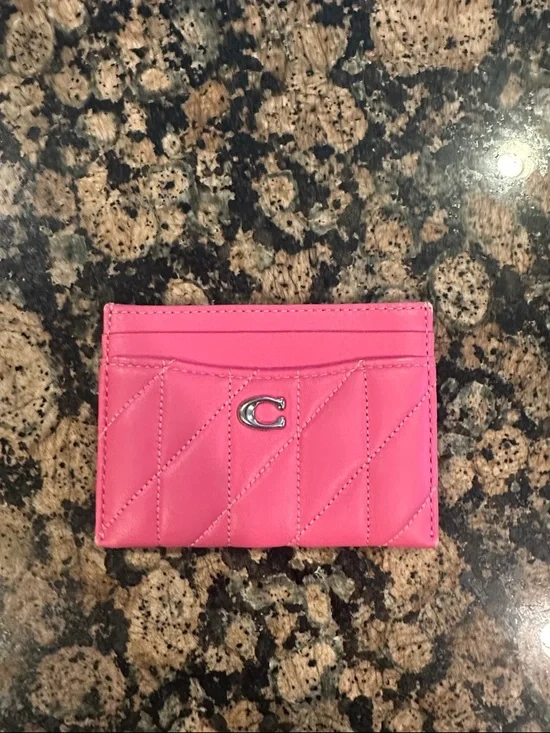 Coach Petunia Pink Quilted Card Holder with Silver 'C' - Picture 1 of 2
